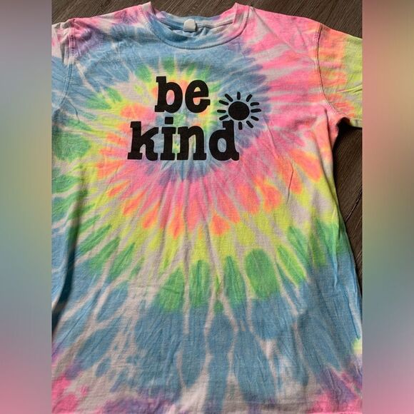 Be Kind Sunshine Tie Dye Groovy Hippie Retro Multi Color Graphic T-shirt Size M - Picture 3 of 6